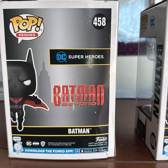 Funko Pop Exclusive Pop! DC Heroes #458 Batman Beyond CHASE Edition W/Protector. - Picture 7 of 8